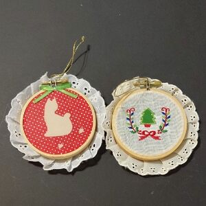 2 Vintage Christmas Tree & Cat Silhouette Embroidery Hoop With Lace Ornaments